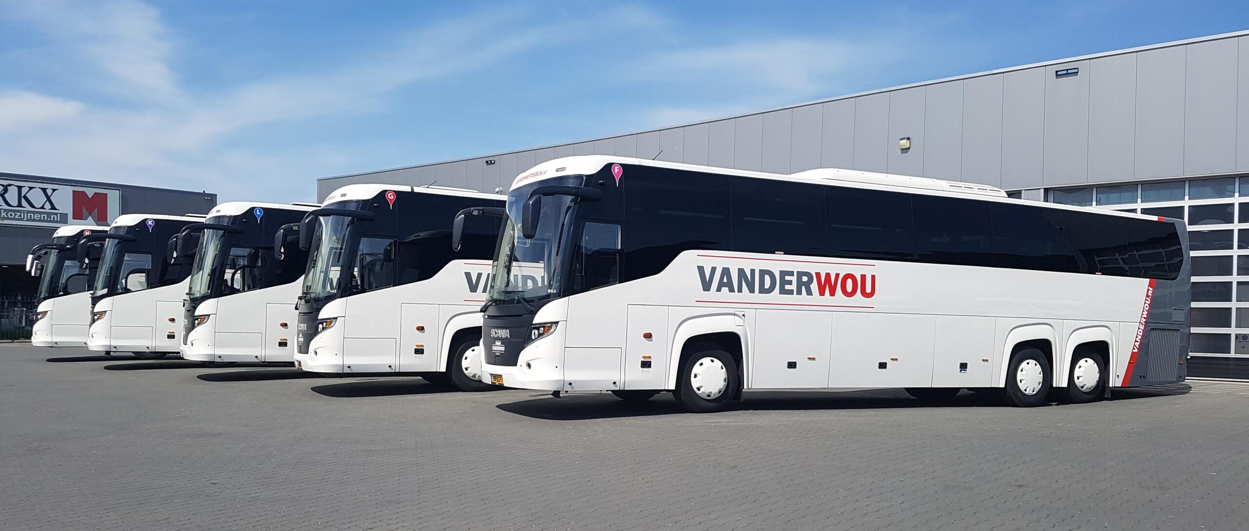 Logo Van der Wou Tours